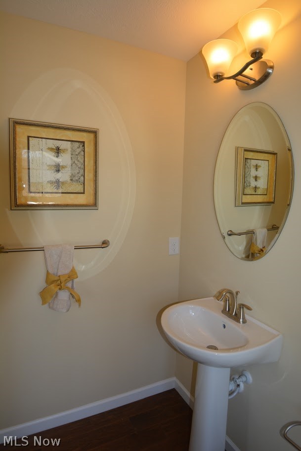 32304 Pepper Ridge Run North Ridgeville, OH 44039 - Photo 5 of 30 half bath on main level