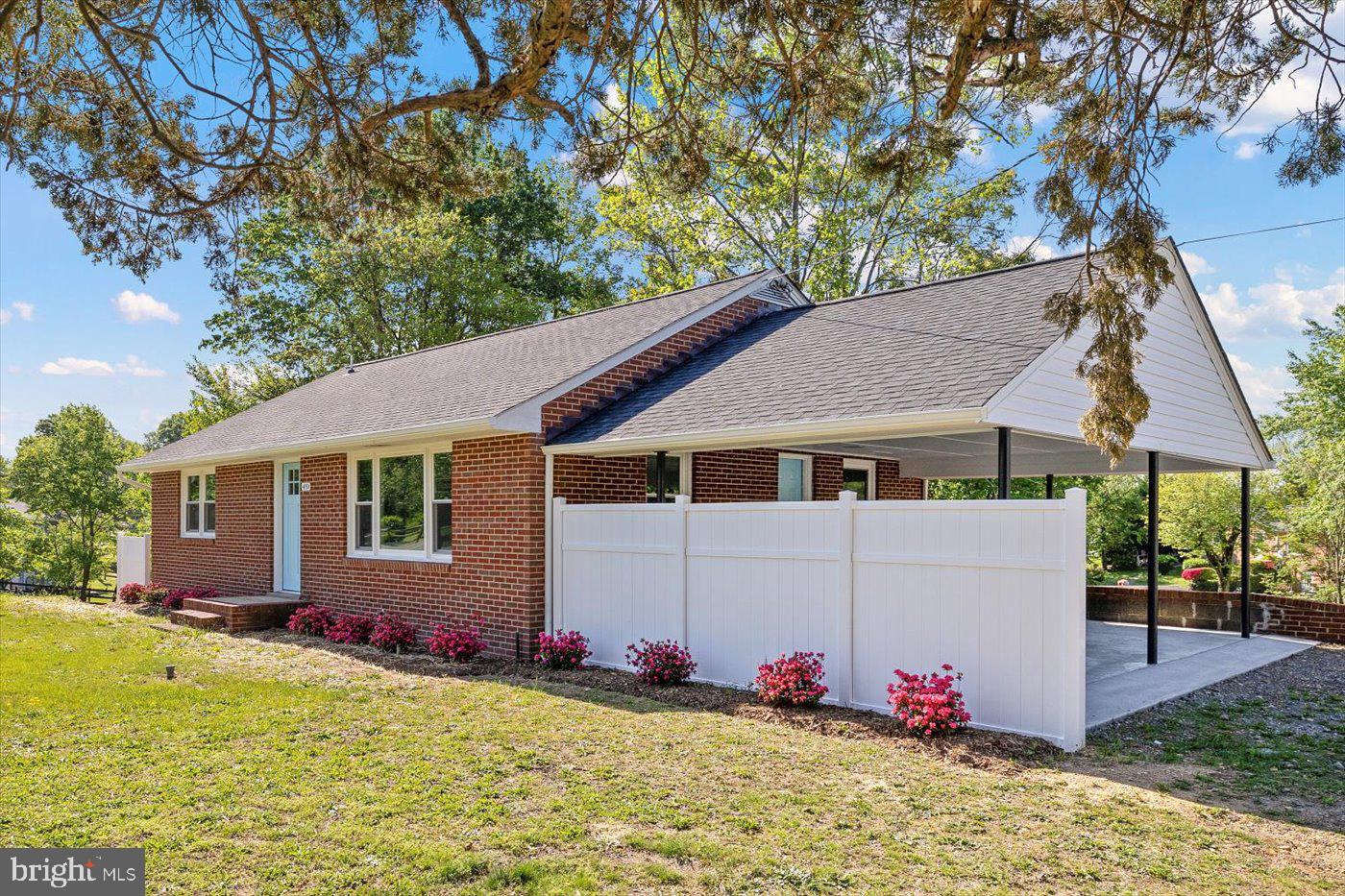 451 Truslow Road Fredericksburg, VA 22405 - Photo 4 of 29 Gallery Image 4