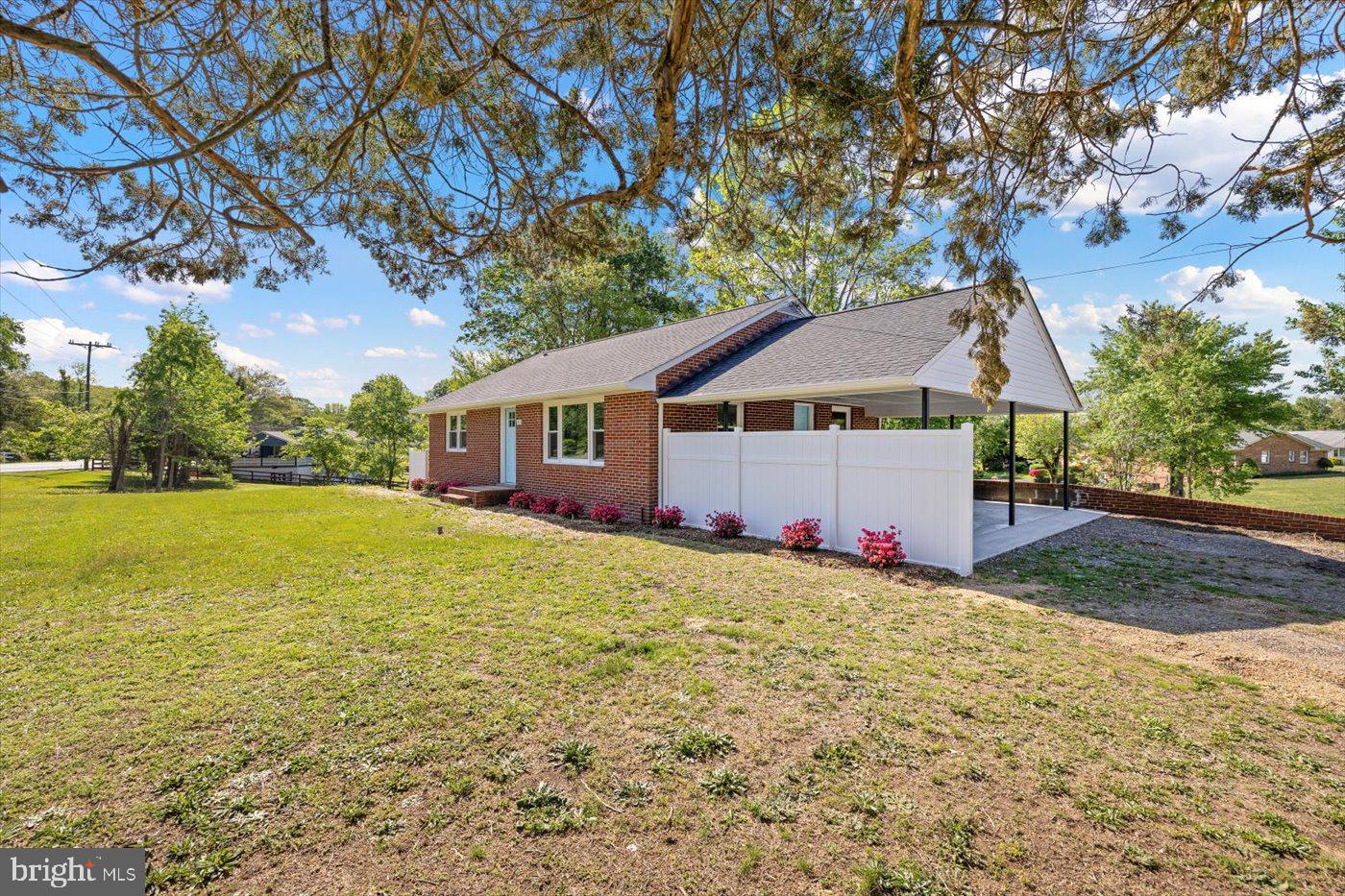 451 Truslow Road Fredericksburg, VA 22405 - Photo 6 of 29 Gallery Image 6