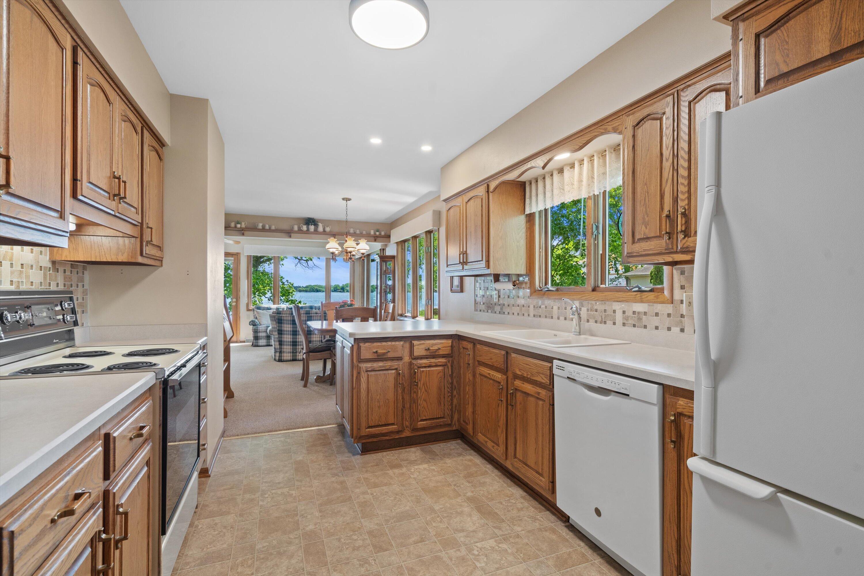 7301 West Wind Lake Road Norway, WI 53185 - Photo 11 of 58 Kitchen