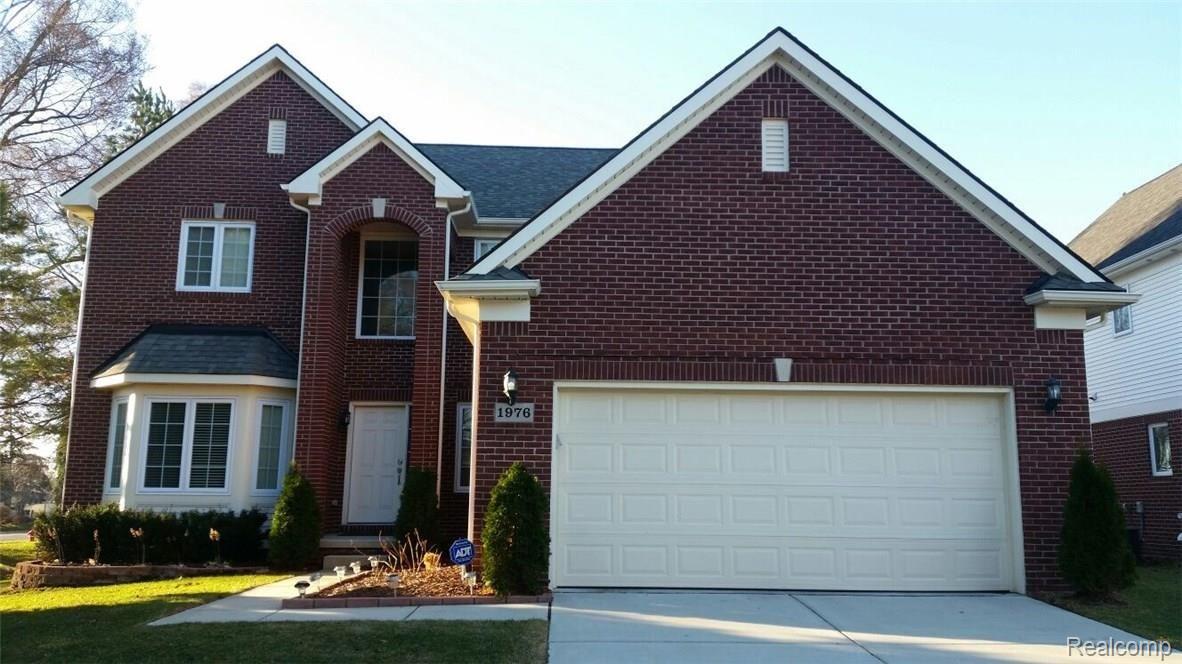 1976 South Shore Drive Rochester, MI 48307 - Photo 1 of 31 1 House Front.jpg