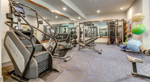 $3,500 | 5607 Belmont Avenue, Unit 116, Dallas, TX 75206