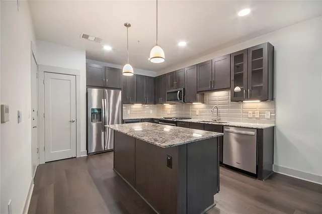 $3,500 | 5607 Belmont Avenue, Unit 116, Dallas, TX 75206