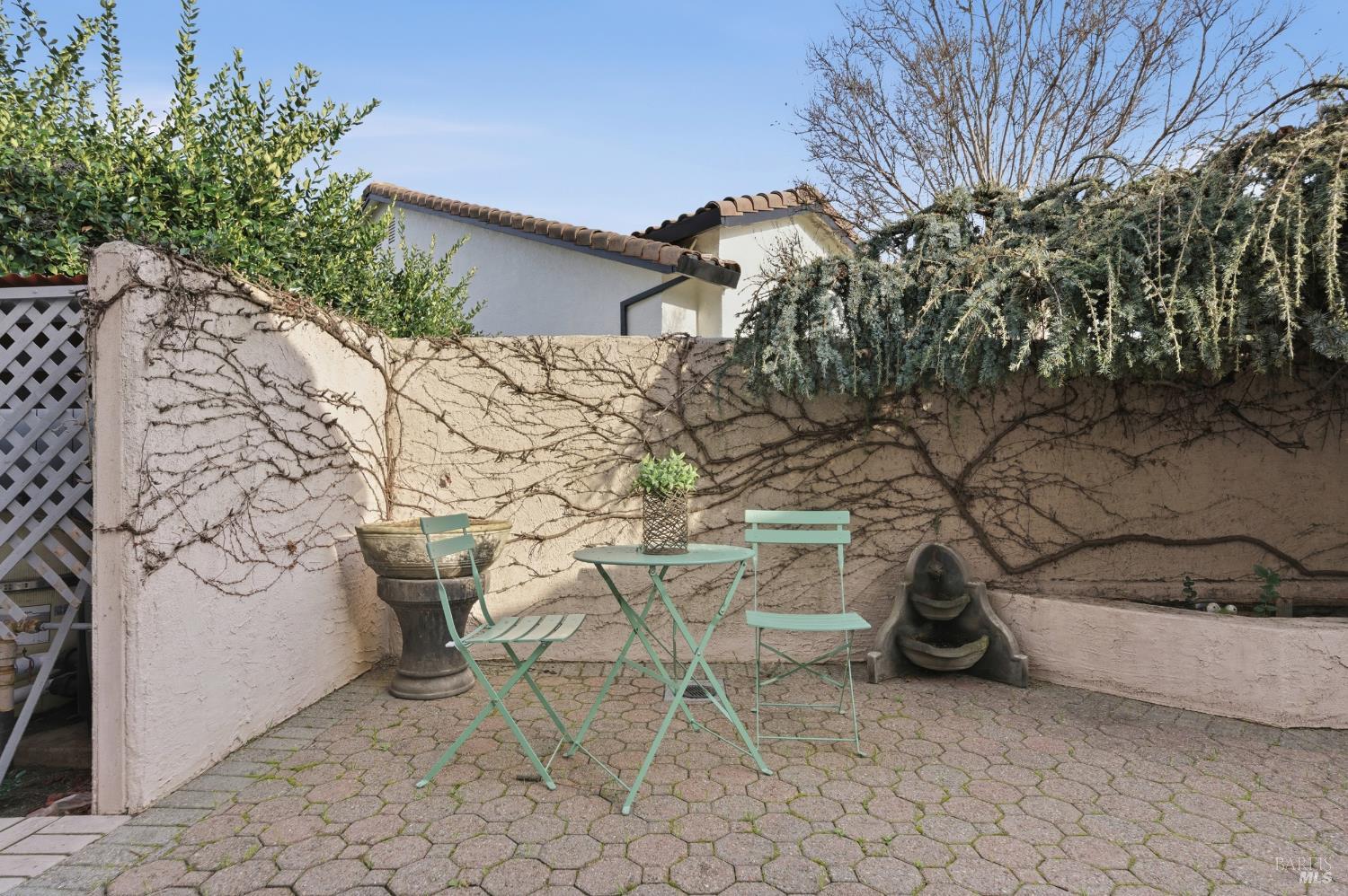 45 Cove Court Napa, CA 94559 - Photo 6 of 56