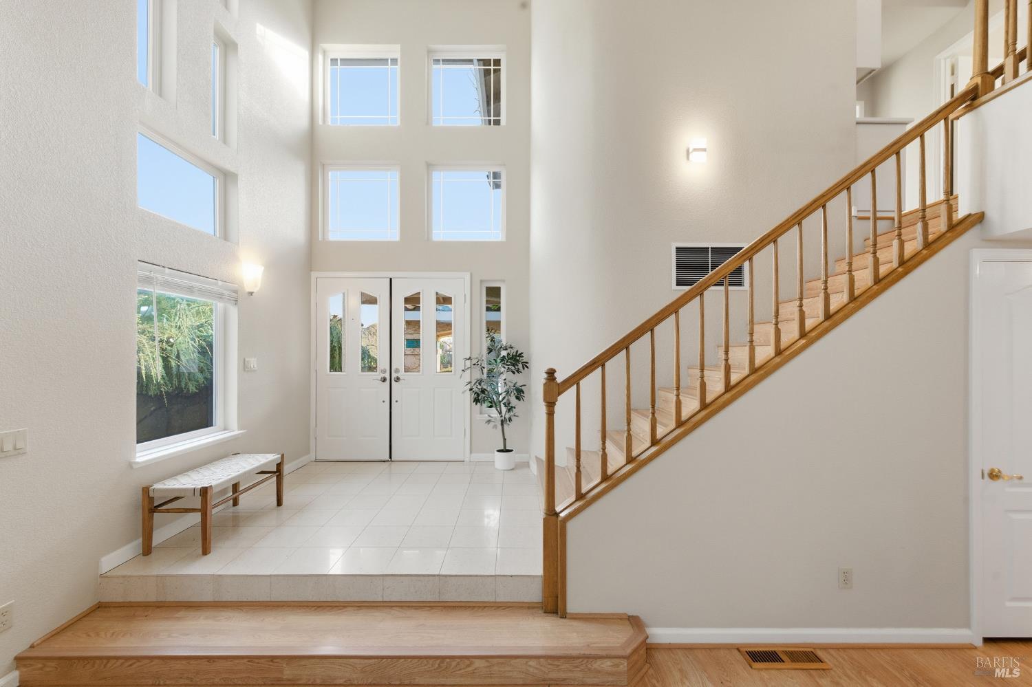 45 Cove Court Napa, CA 94559 - Photo 7 of 56