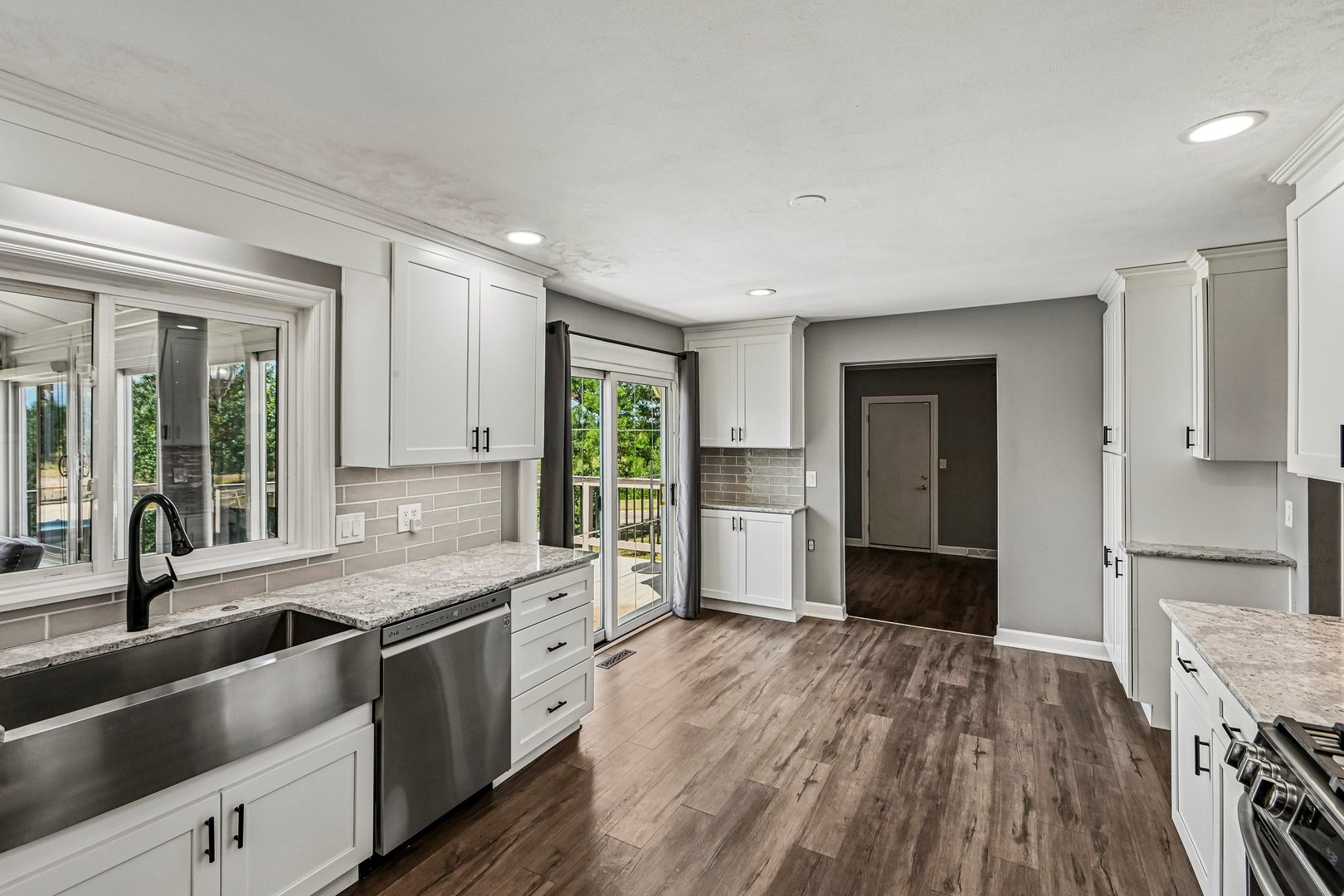 6797 Manchester Road South Beloit, IL 61080 - Photo 7 of 29