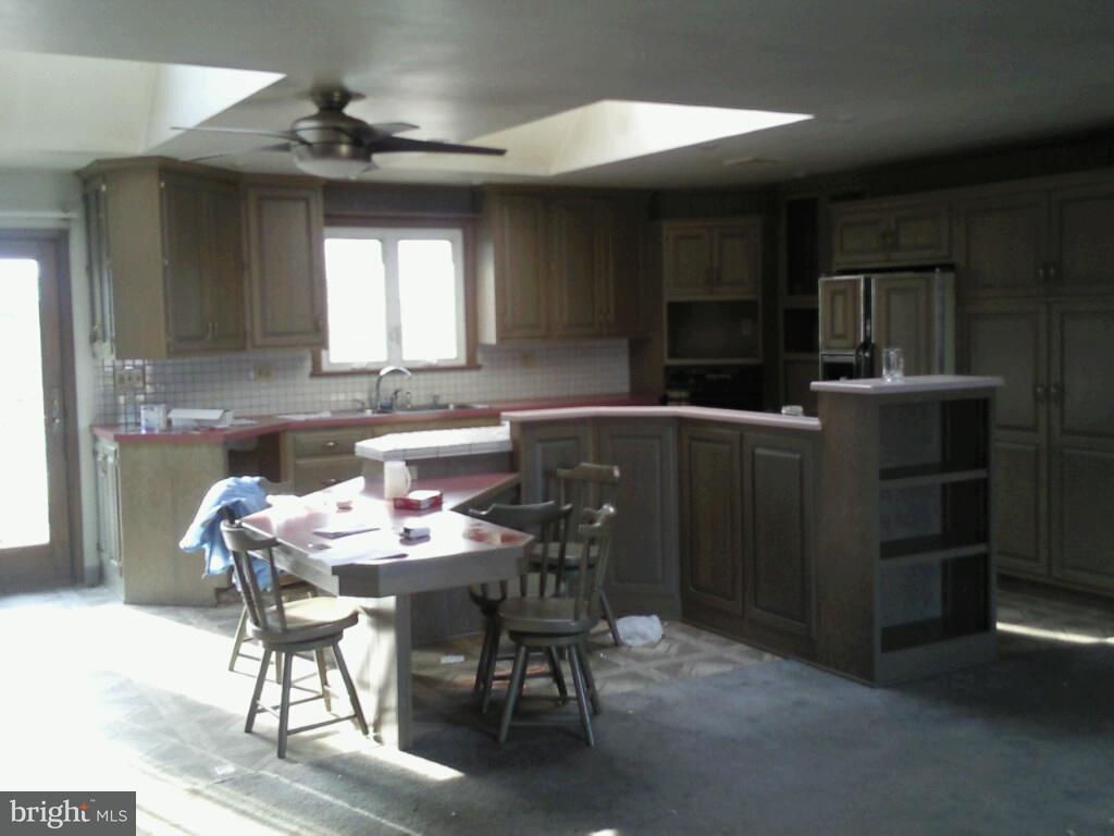 1388 West Ridge Road Elizabethtown, PA 17022 - Photo 4 of 9 Gallery Image 4