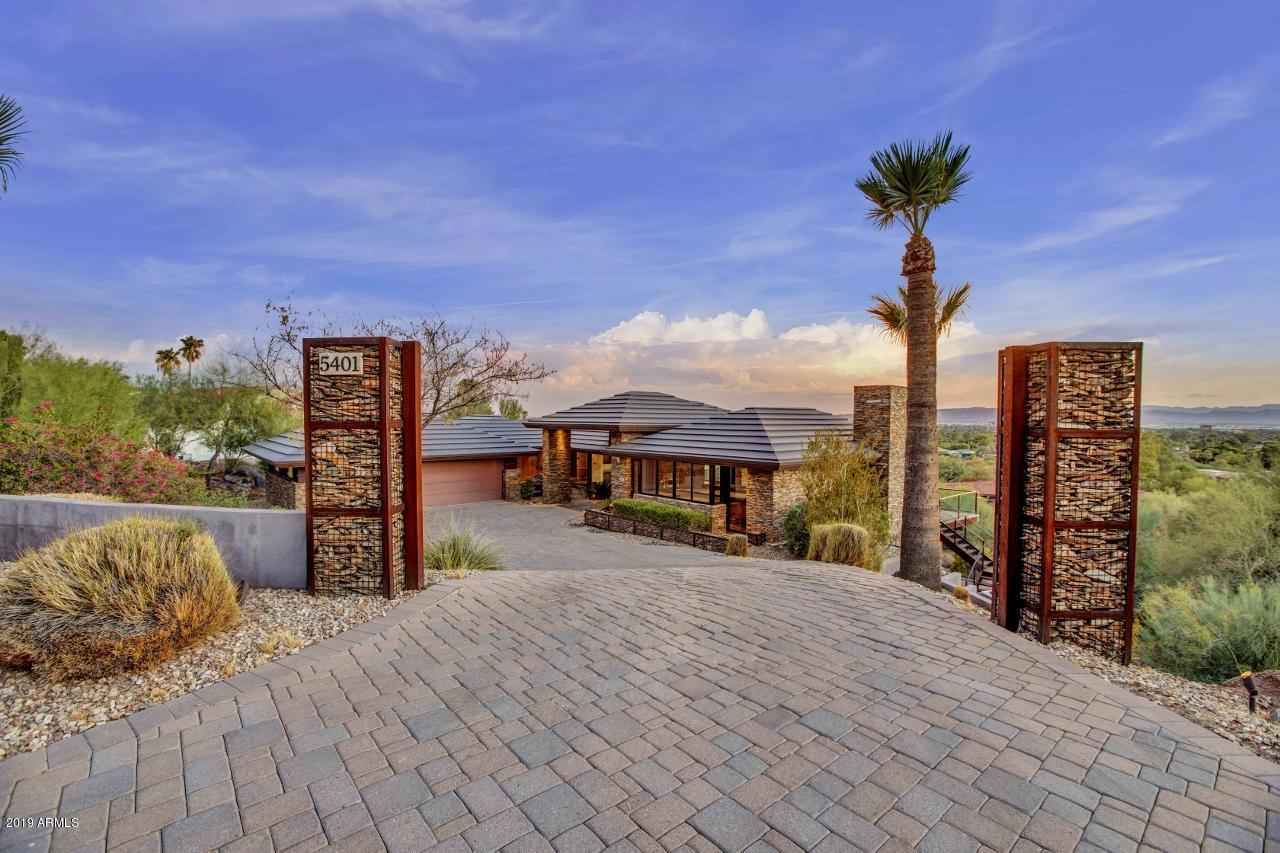 5401 East Wonderview Road Phoenix, AZ 85018 - Photo 21 of 58 Street entry View into home