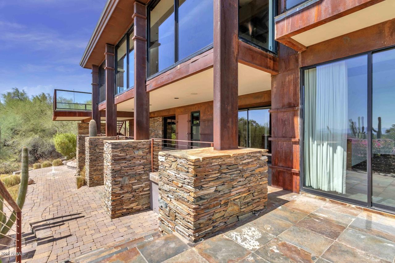 5401 East Wonderview Road Phoenix, AZ 85018 - Photo 41 of 58 Back patio Day