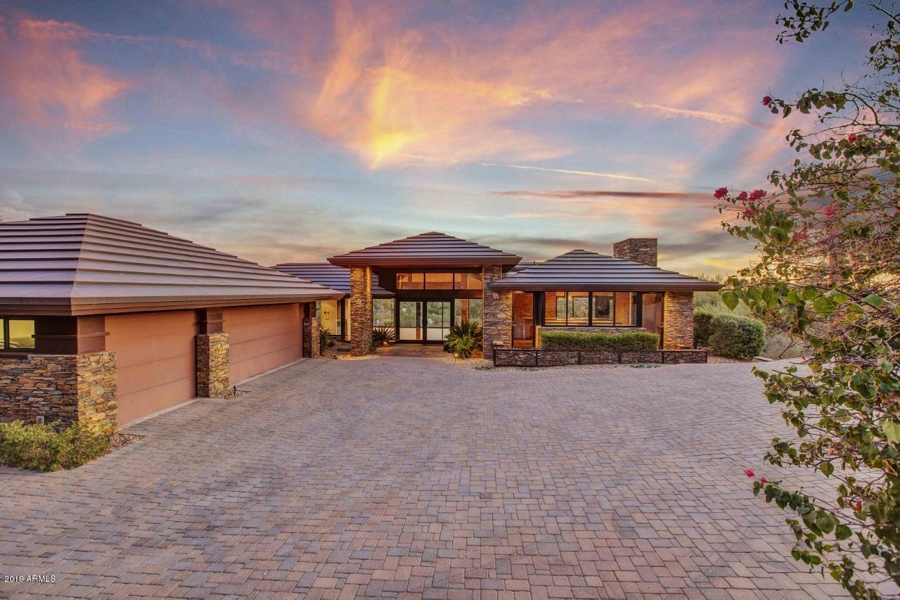 5401 East Wonderview Road Phoenix, AZ 85018 - Photo 53 of 58 5401 E Wonderview Road at sunset