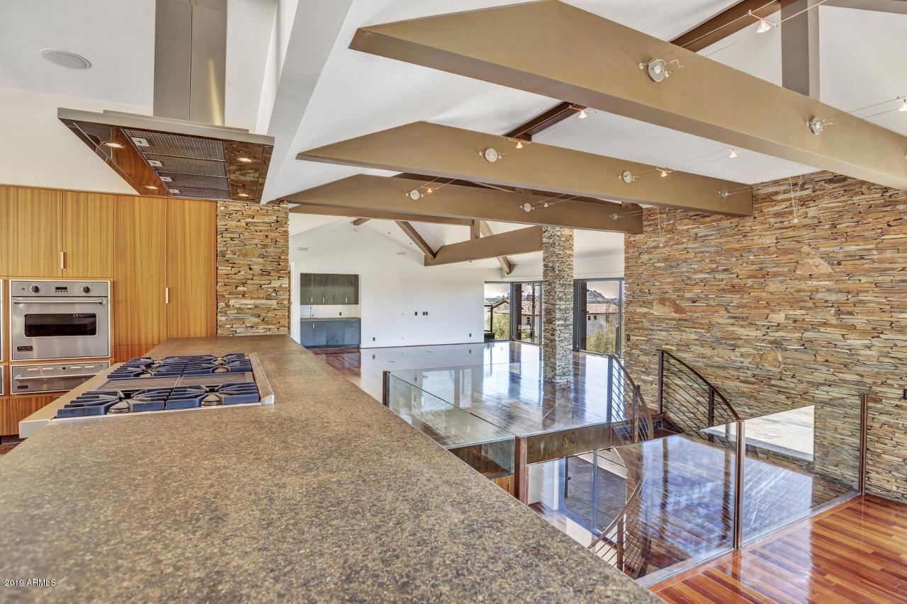 5401 East Wonderview Road Phoenix, AZ 85018 - Photo 9 of 58 View of great room from kitchen