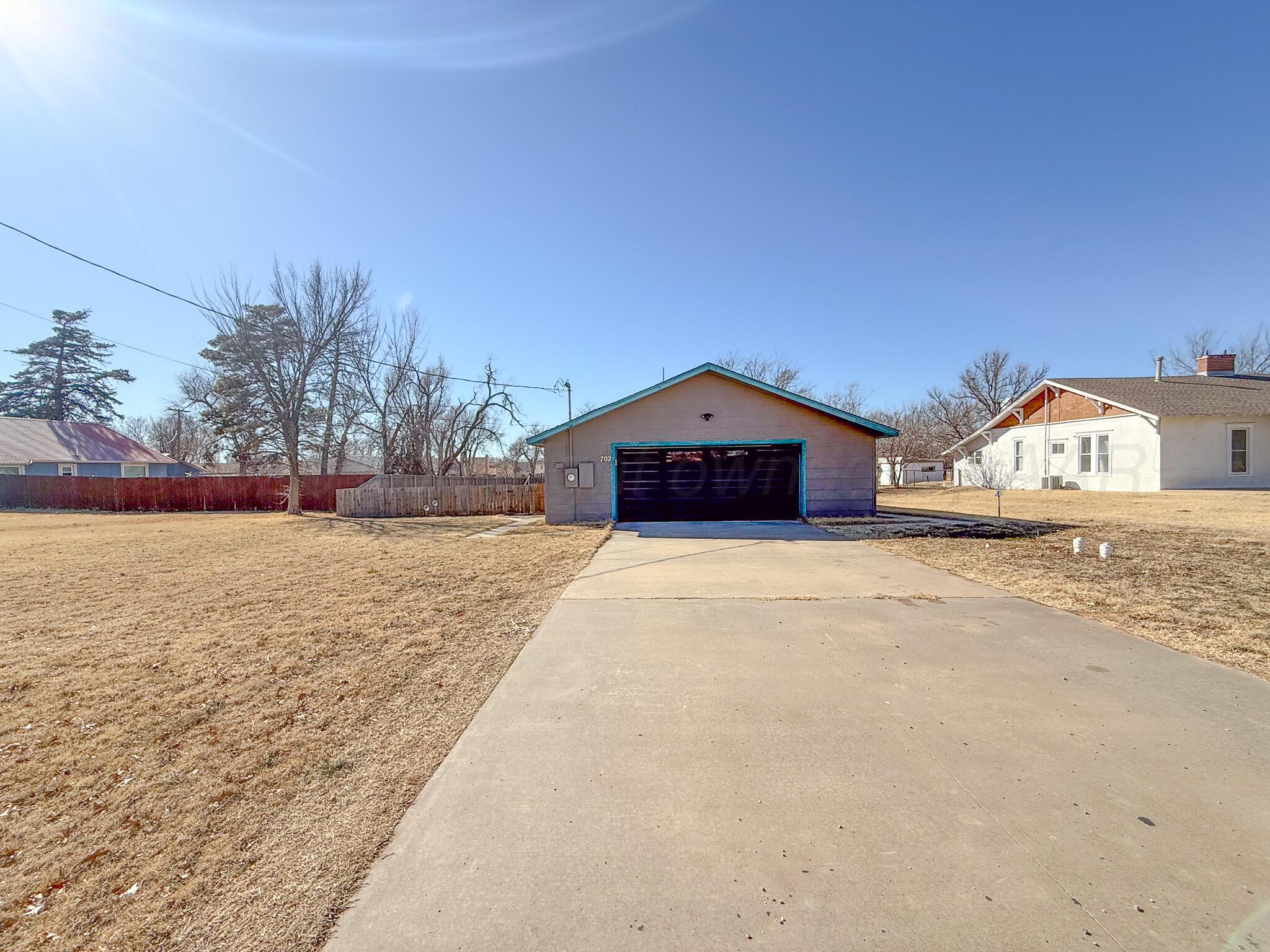 702 South Canadian Street Wheeler, TX 79096 - Photo 2 of 47 IMG_6986