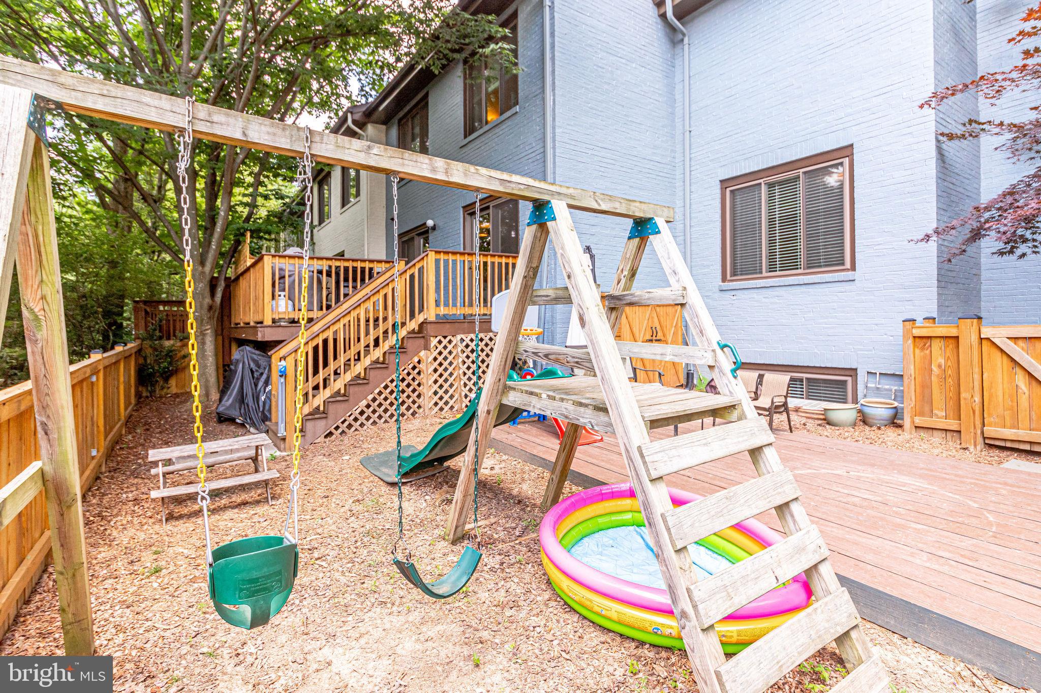 2052 Golf Course Drive Reston, VA 20191 - Photo 11 of 67