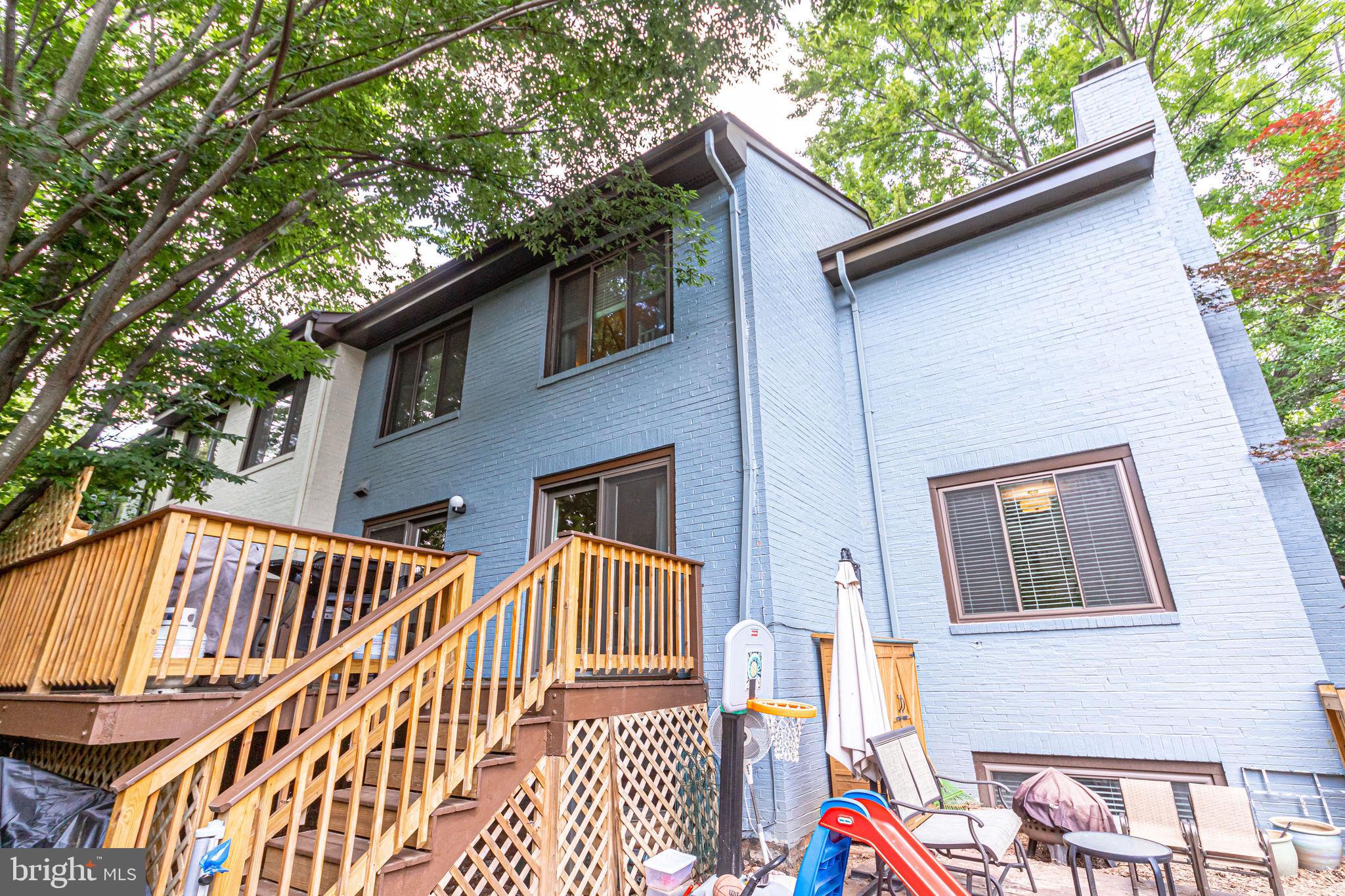 2052 Golf Course Drive Reston, VA 20191 - Photo 13 of 67