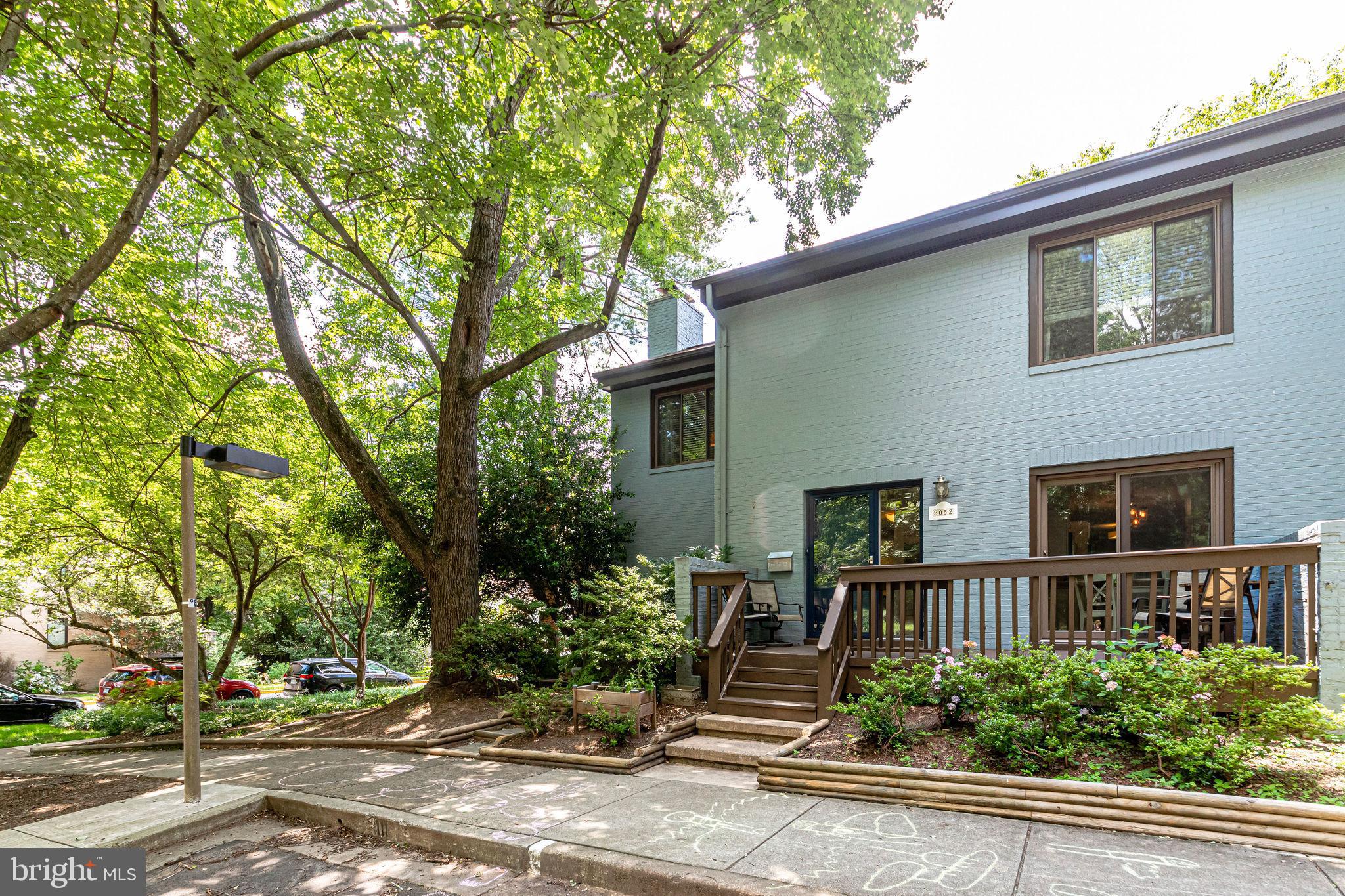 2052 Golf Course Drive Reston, VA 20191 - Photo 16 of 67