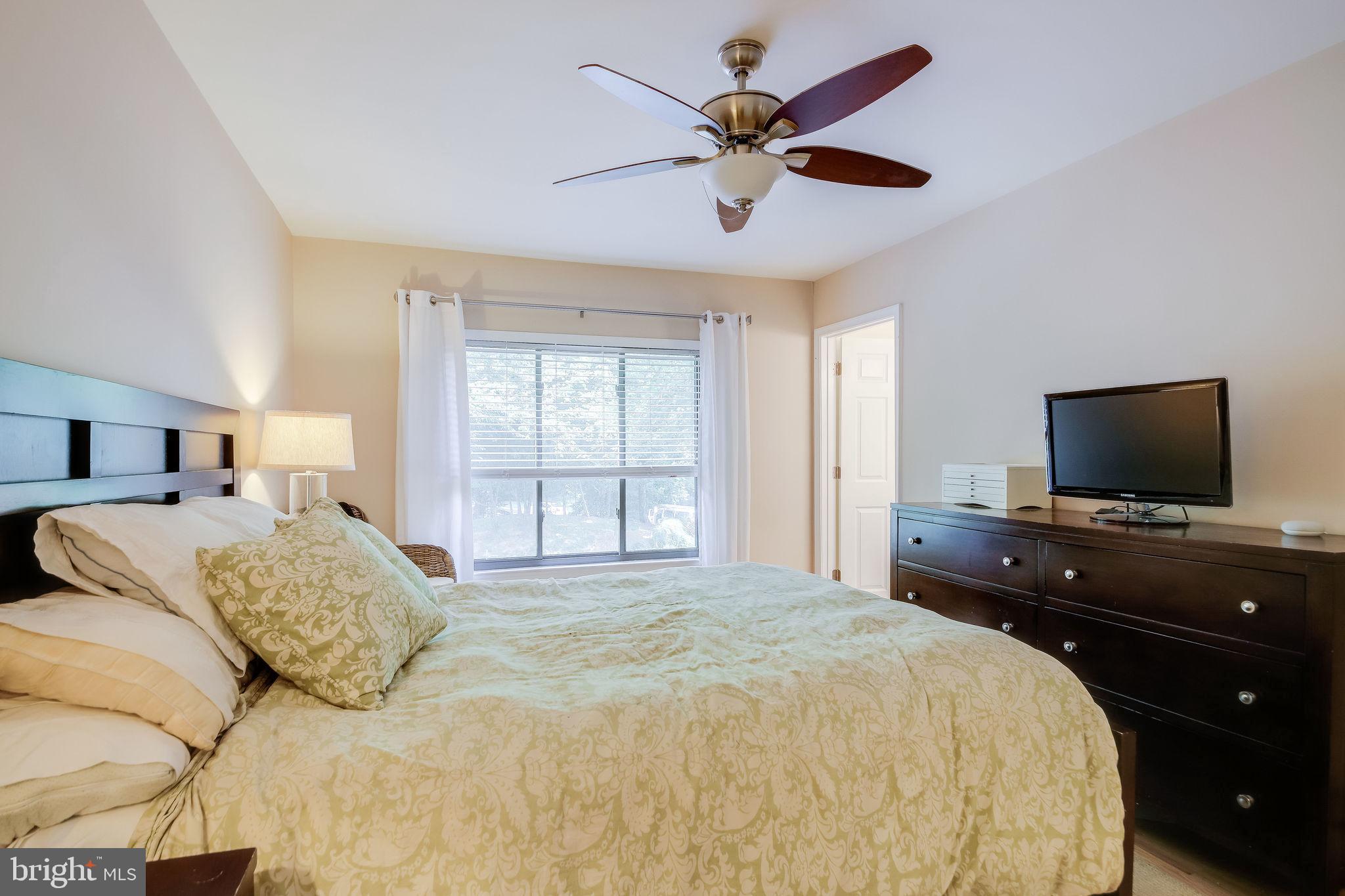 2052 Golf Course Drive Reston, VA 20191 - Photo 44 of 67