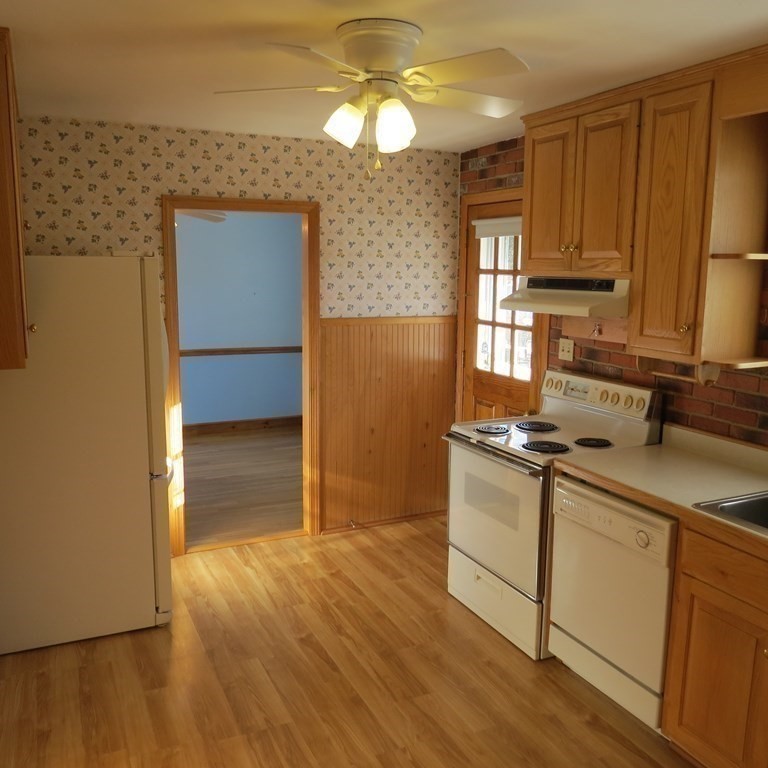 19 Washington Road Northborough, MA 01532 - Photo 5 of 12 Gallery Image 5