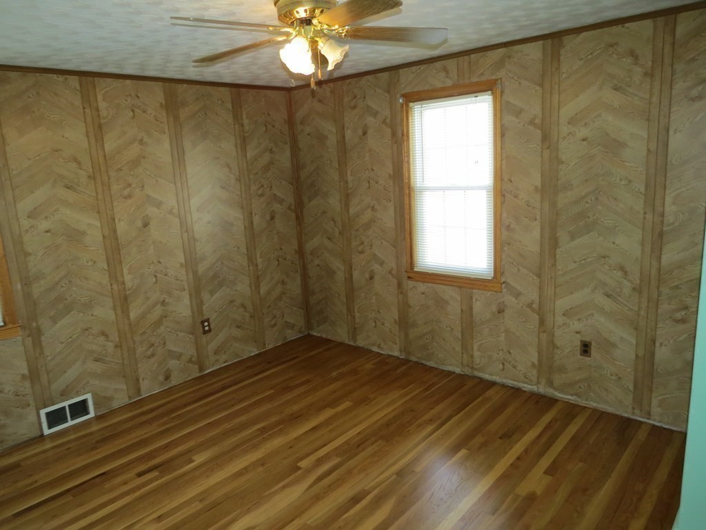 19 Washington Road Northborough, MA 01532 - Photo 8 of 12 Gallery Image 8