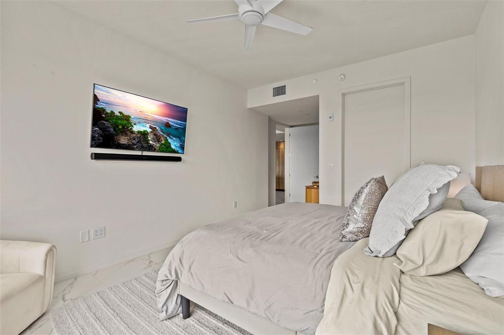 1020 Sunset Point Road, Unit 310 Clearwater, FL 33755 - Photo 25 of 86