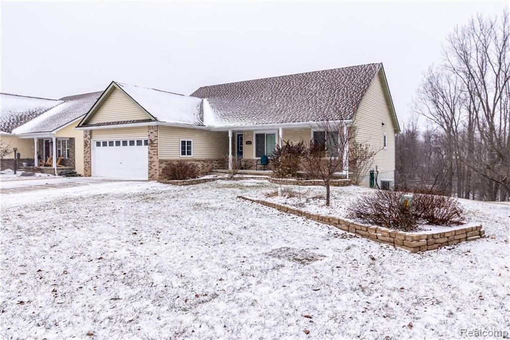 10161 Creekside Road Goodrich, MI 48438 - Photo 2 of 23