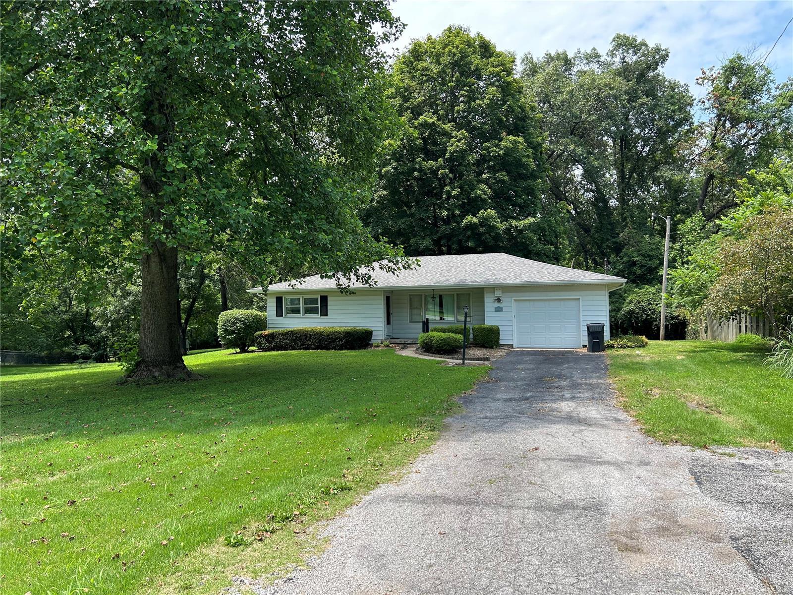 1317 Eiler Road Belleville, IL 62223 - Photo 1 of 17 Gallery Image 1
