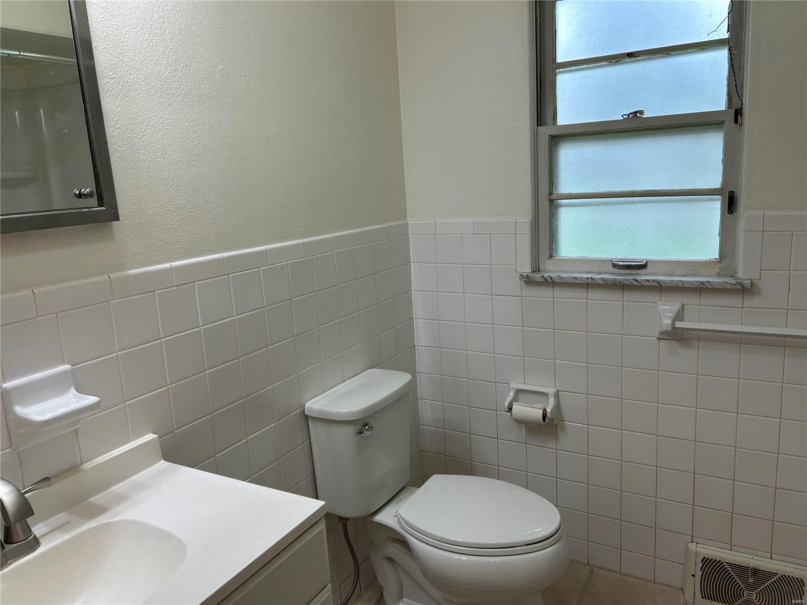 1317 Eiler Road Belleville, IL 62223 - Photo 13 of 17 Gallery Image 13