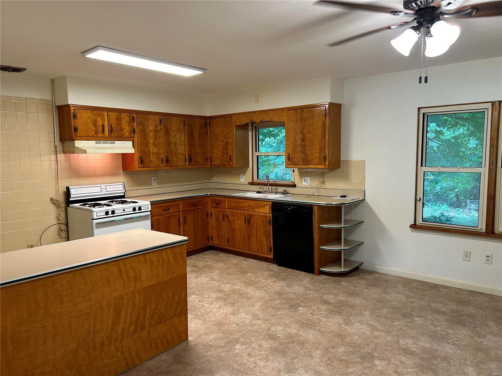 1317 Eiler Road Belleville, IL 62223 - Photo 4 of 17 Gallery Image 4