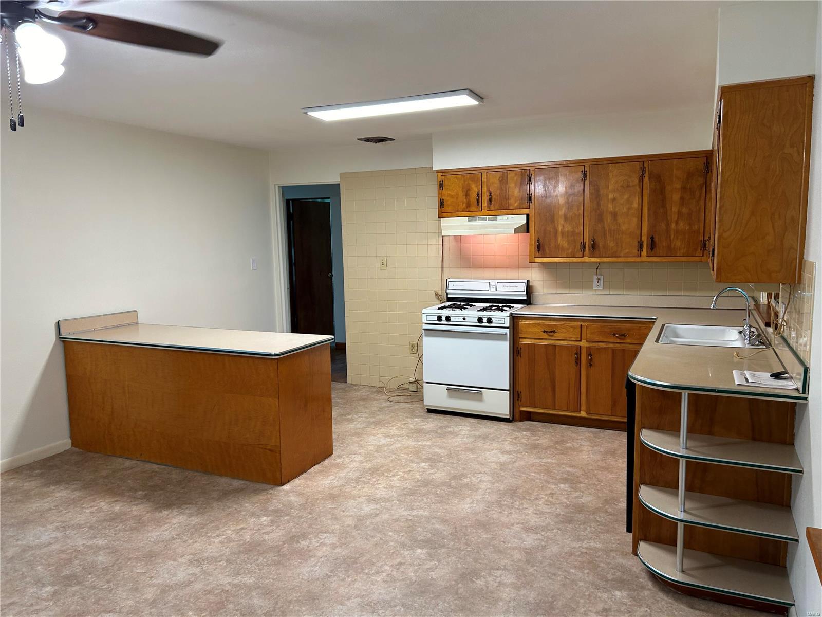 1317 Eiler Road Belleville, IL 62223 - Photo 5 of 17 Gallery Image 5