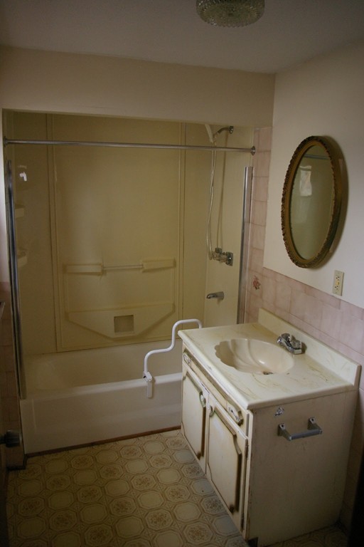 342 Main Street Springfield, MA 01151 - Photo 11 of 15