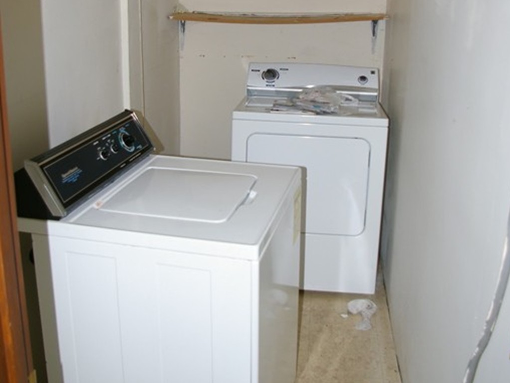342 Main Street Springfield, MA 01151 - Photo 4 of 15