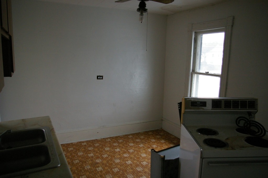 342 Main Street Springfield, MA 01151 - Photo 9 of 15