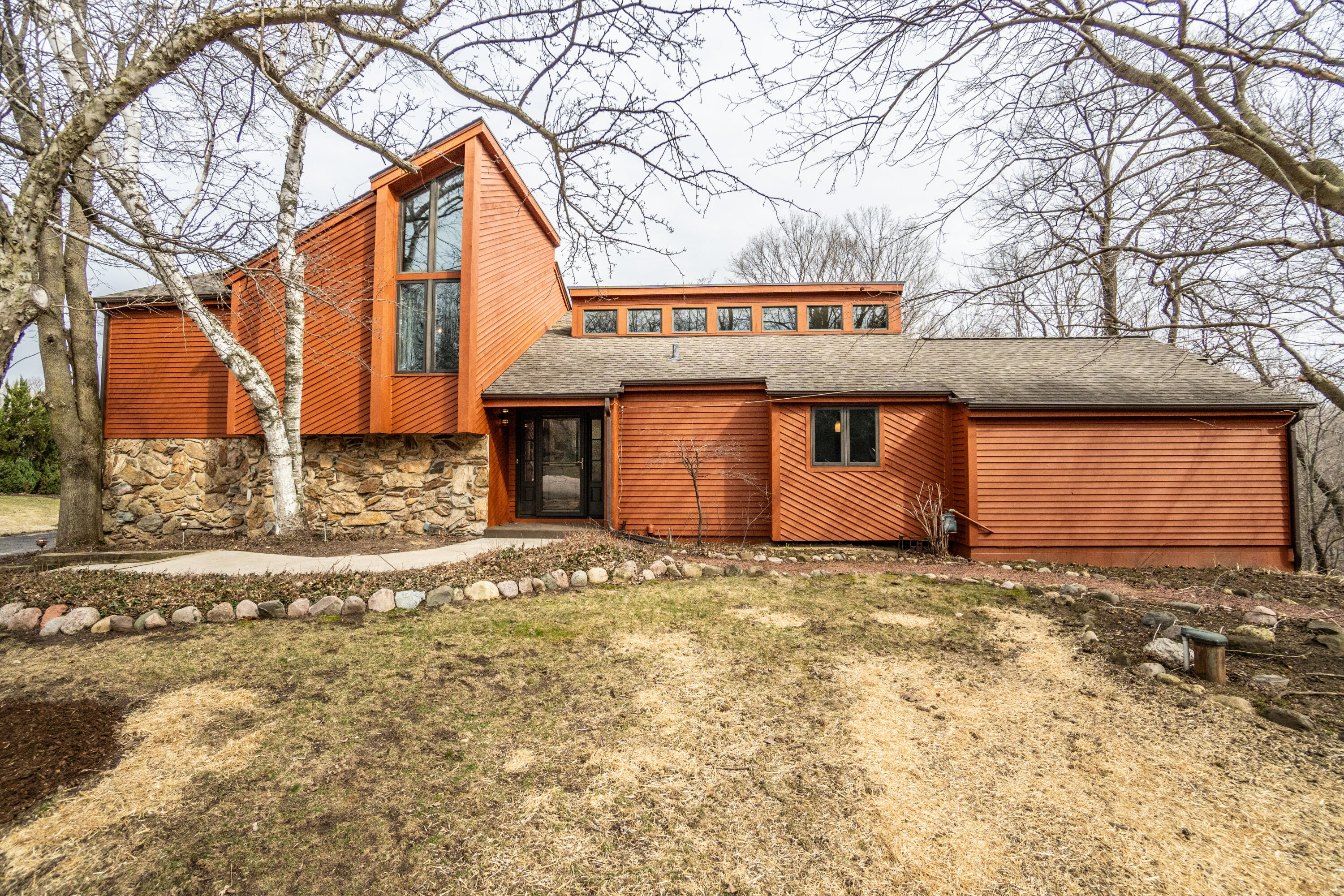 3113 Rolaine Parkway Hartford, WI 53027 - Photo 1 of 1 DSC05081