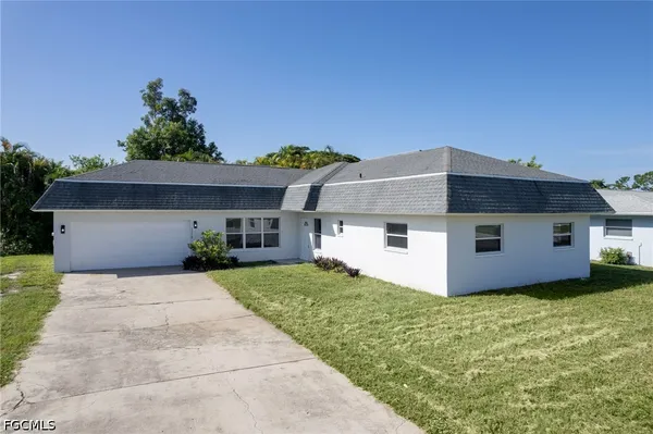$369,900 | 7370 Sea Island Road, Fort Myers, FL 33967