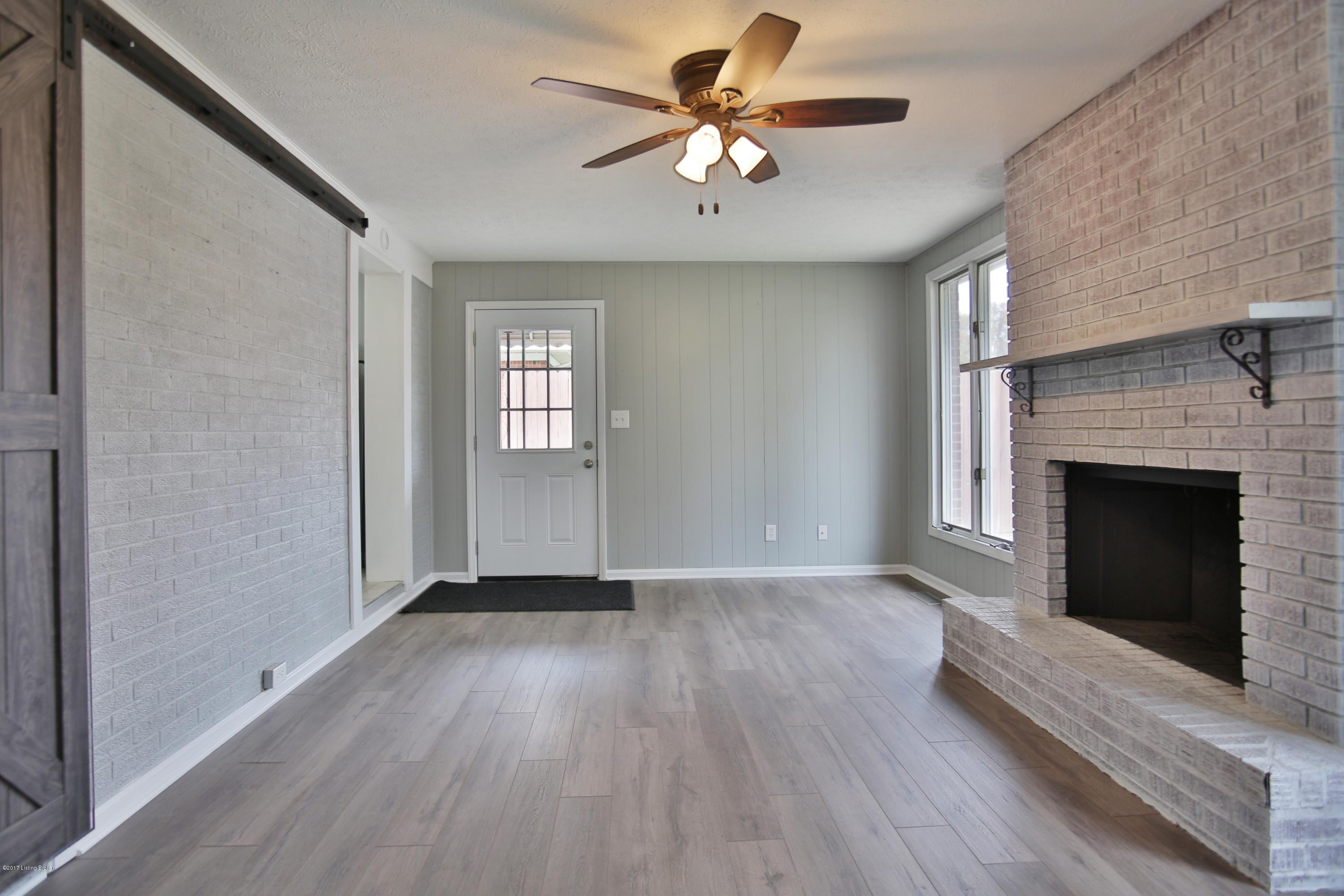 8275 Walker Road Louisville, KY 40258 - Photo 14 of 31 14