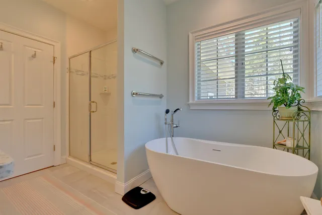 $4,200 | 100 Shepard's Cove Road, Unit B2, Kittery, ME 03904