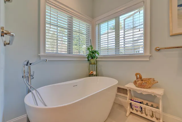 $4,200 | 100 Shepard's Cove Road, Unit B2, Kittery, ME 03904