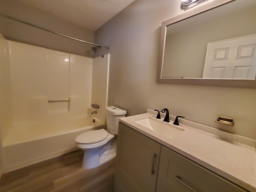 6317 Milgen Road Columbus, GA 31907 - Photo 25 of 29 Hall Bath view 1