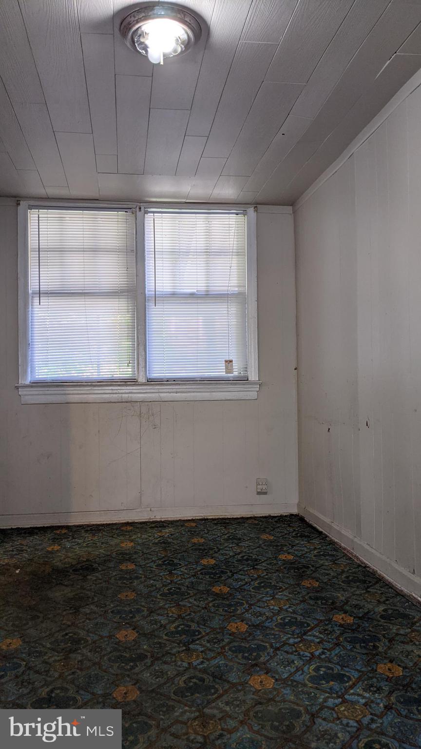 3162 Colorado Road Camden, NJ 08104 - Photo 8 of 21 an empty room with a window
