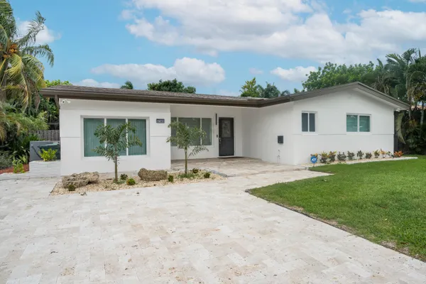 $1,336,000 | 4760 Northeast 17th Avenue, Oakland Park, FL 33334