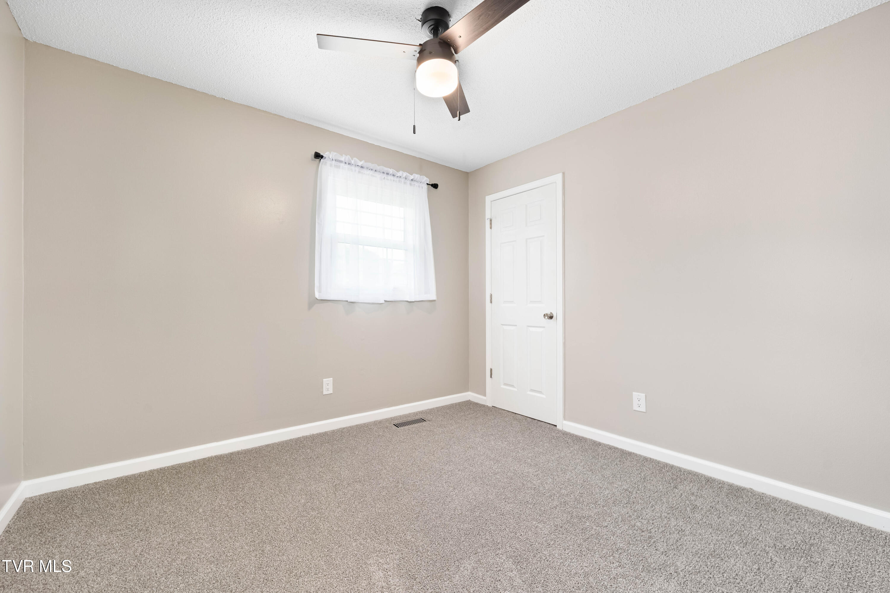 247 Price Road Elizabethton, TN 37643 - Photo 18 of 55 247 Price Road (49 of 59)