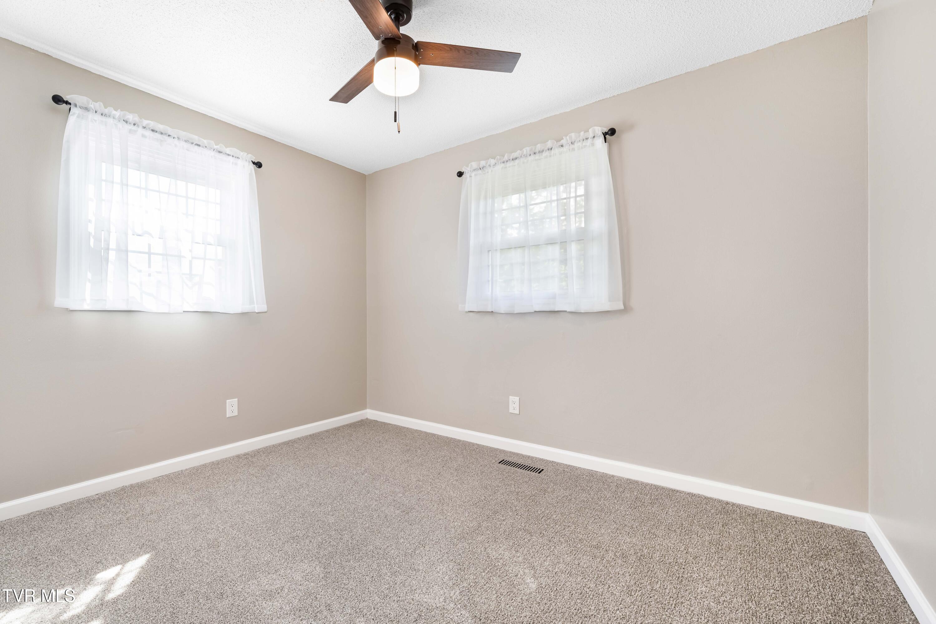 247 Price Road Elizabethton, TN 37643 - Photo 20 of 55 247 Price Road (51 of 59)