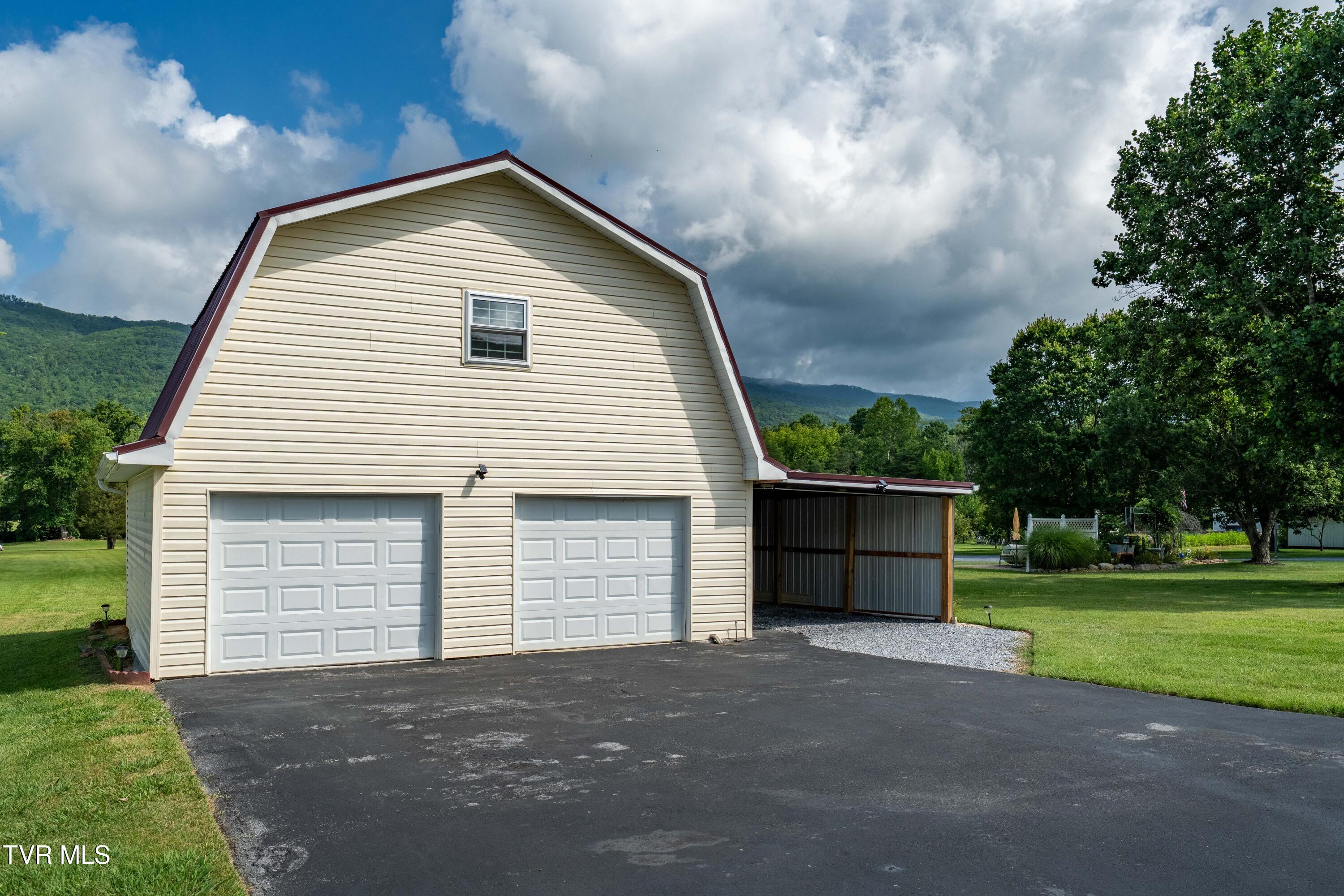 247 Price Road Elizabethton, TN 37643 - Photo 29 of 55 247 Price Road (7 of 59)