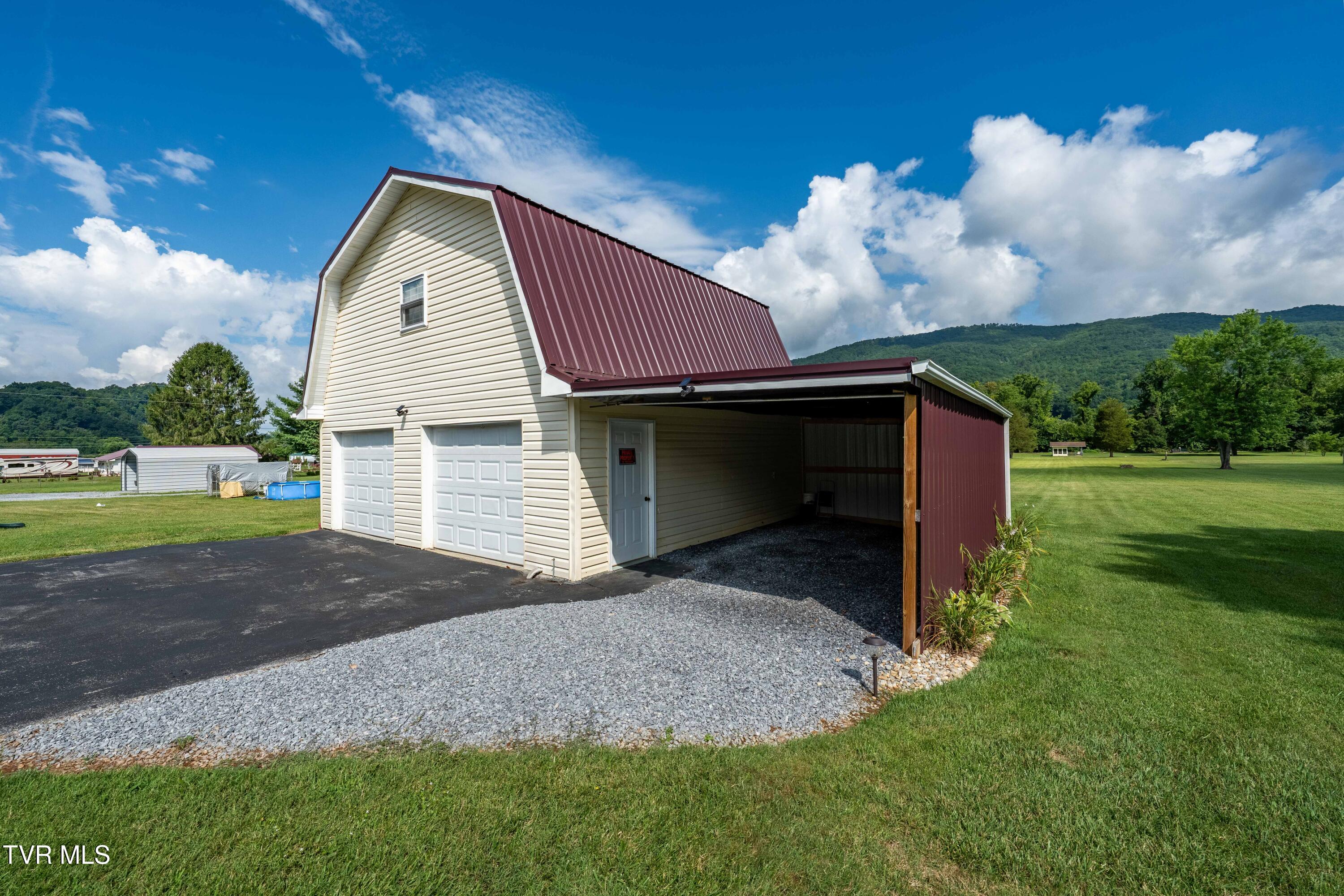 247 Price Road Elizabethton, TN 37643 - Photo 37 of 55 247 Price Road (15 of 59)