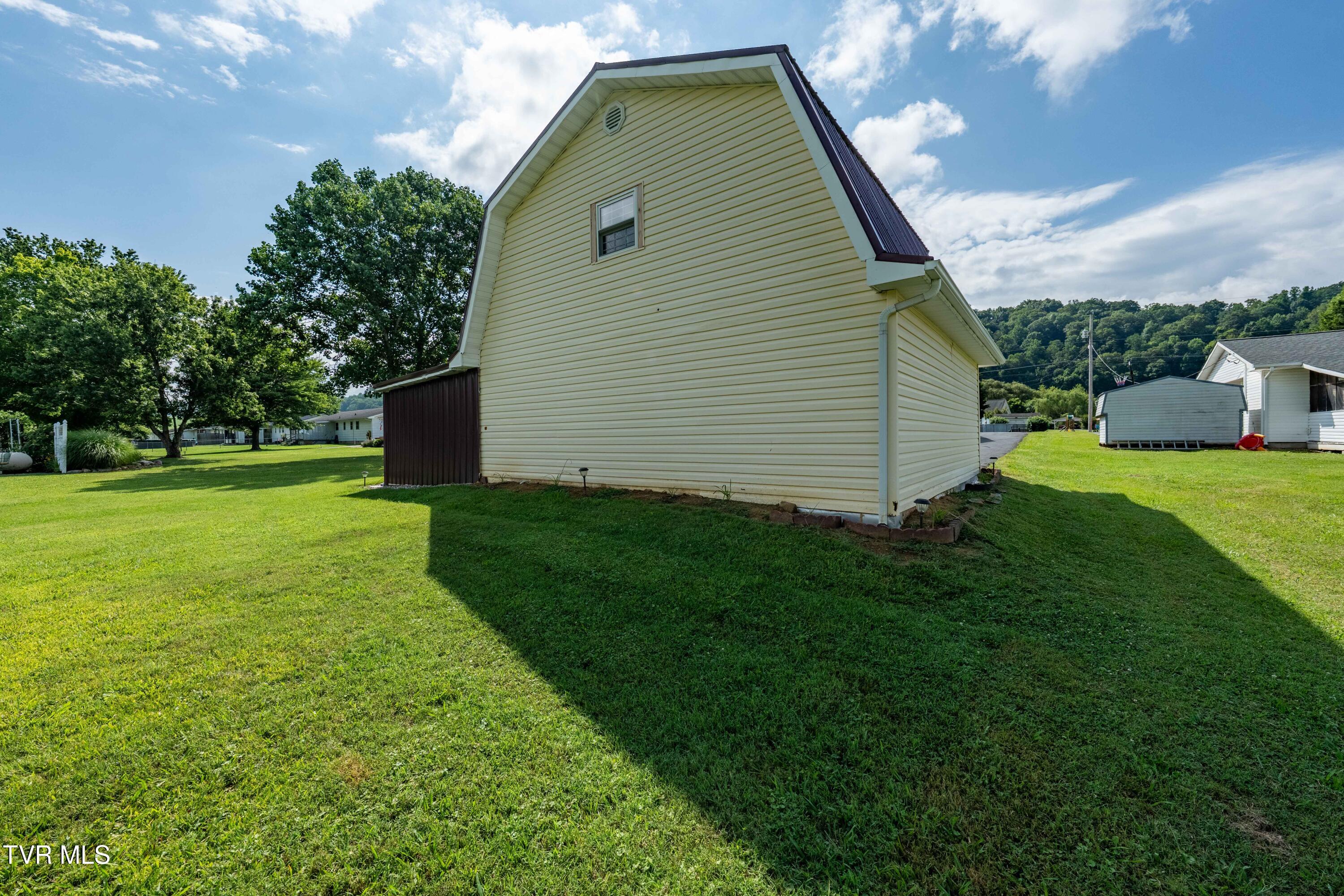 247 Price Road Elizabethton, TN 37643 - Photo 41 of 55 247 Price Road (19 of 59)
