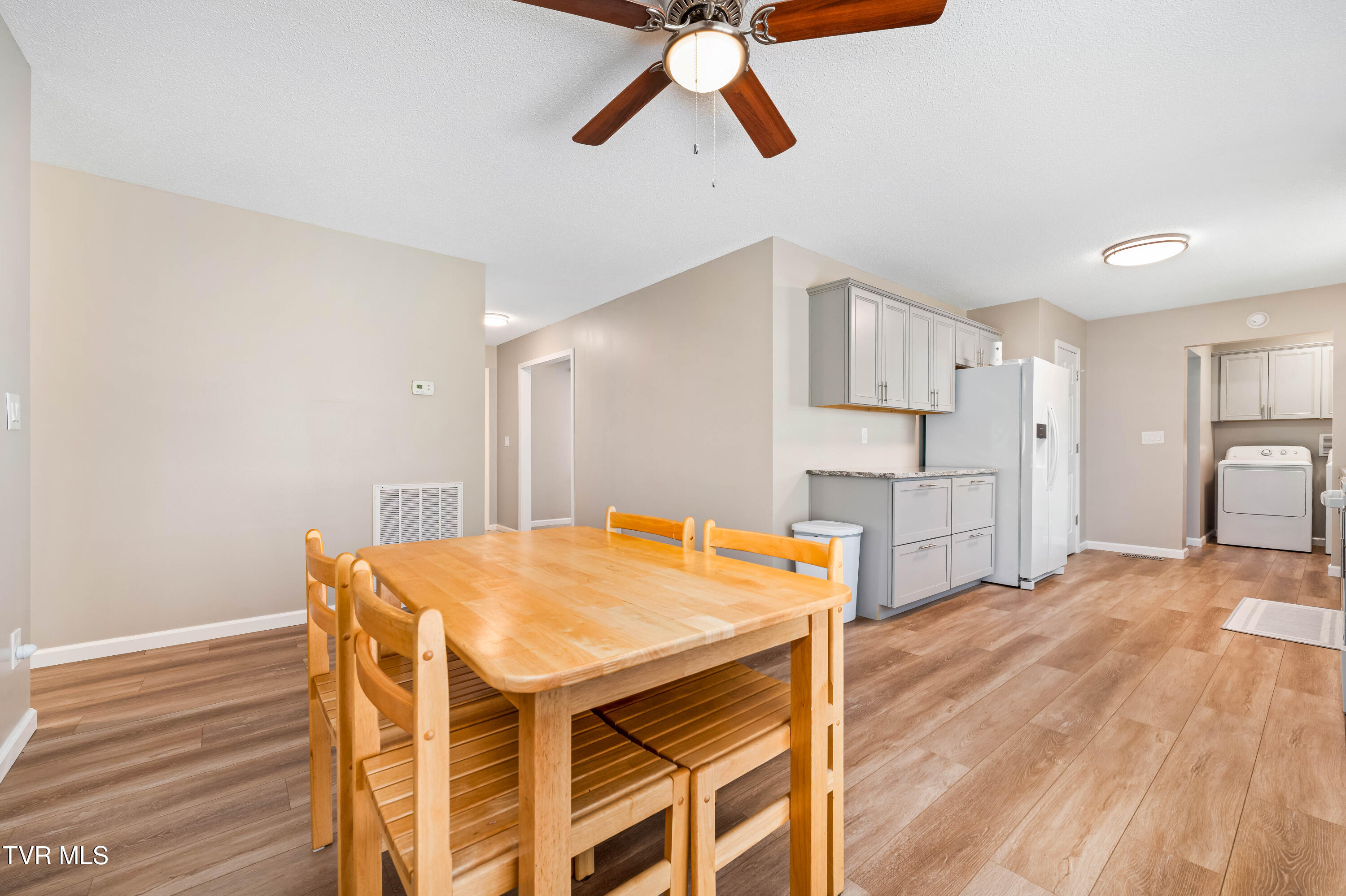 247 Price Road Elizabethton, TN 37643 - Photo 9 of 55 247 Price Road (40 of 59)