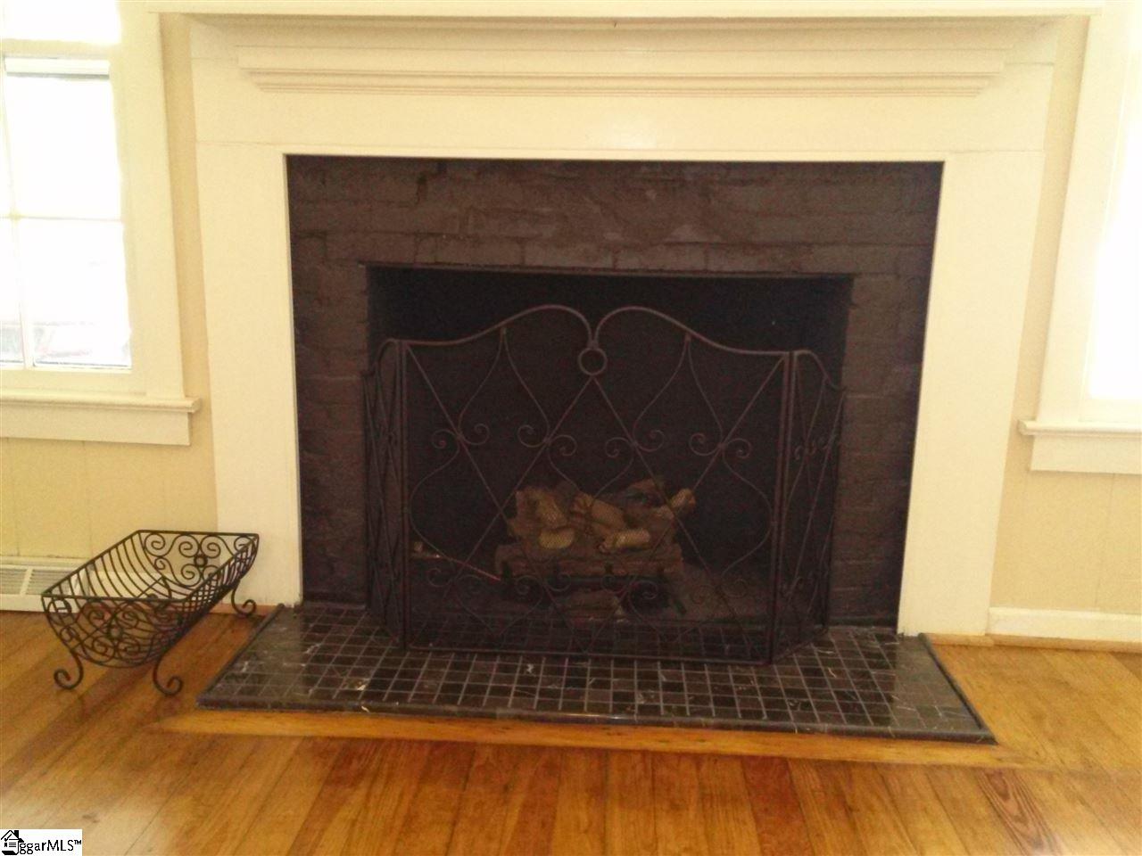 321 Pine Street Greer, SC 29650 - Photo 2 of 14 Gallery Image 2