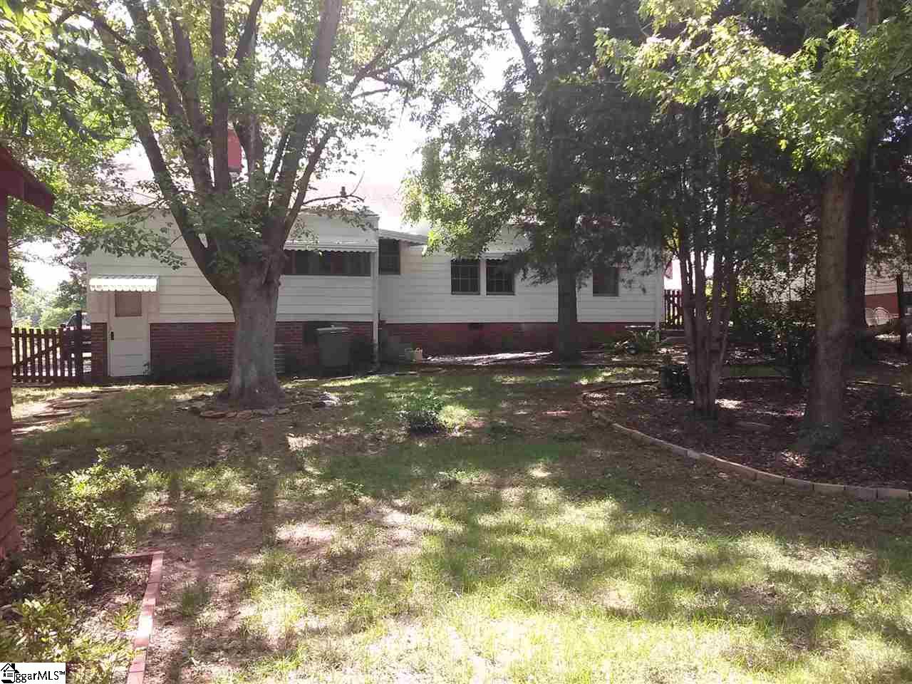 321 Pine Street Greer, SC 29650 - Photo 7 of 14 Gallery Image 7