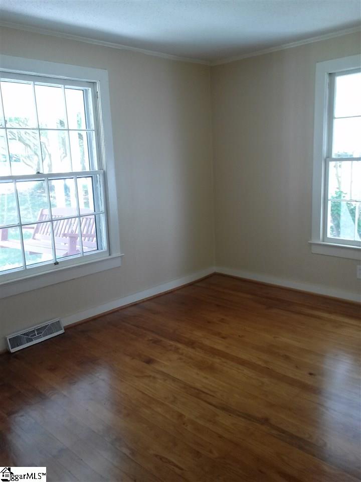 321 Pine Street Greer, SC 29650 - Photo 10 of 14 Gallery Image 10