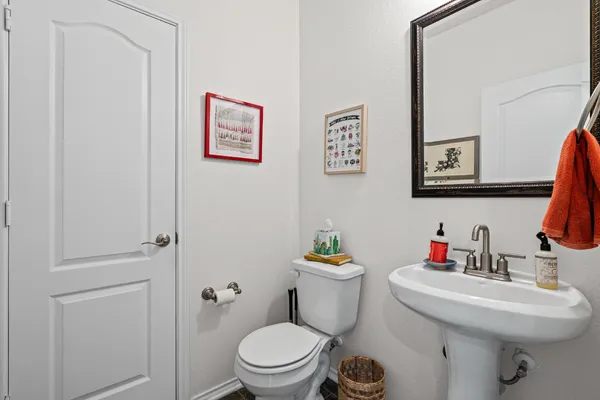 $2,300 | 6316 Carriage Pines Drive, Del Valle, TX 78617