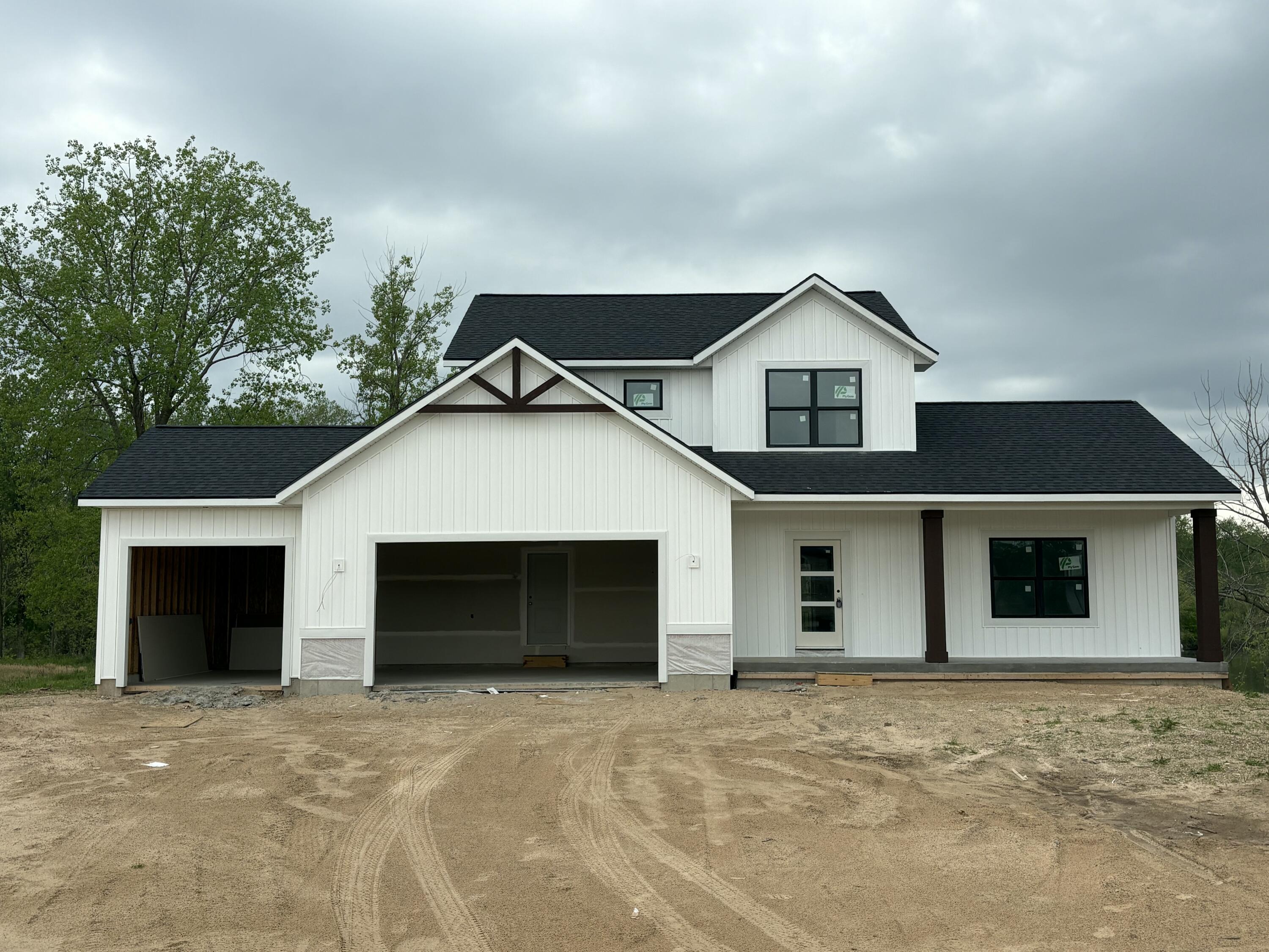 9381 28th Avenue Jenison, MI 49428 - Photo 2 of 10 IMG_5713
